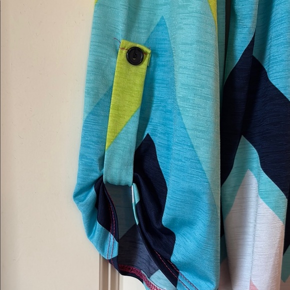 Chevron Patterned Women's Top - Picture 3 of 3